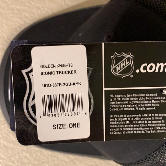 Las Vegas golden knights hat - Picture 6 of 8